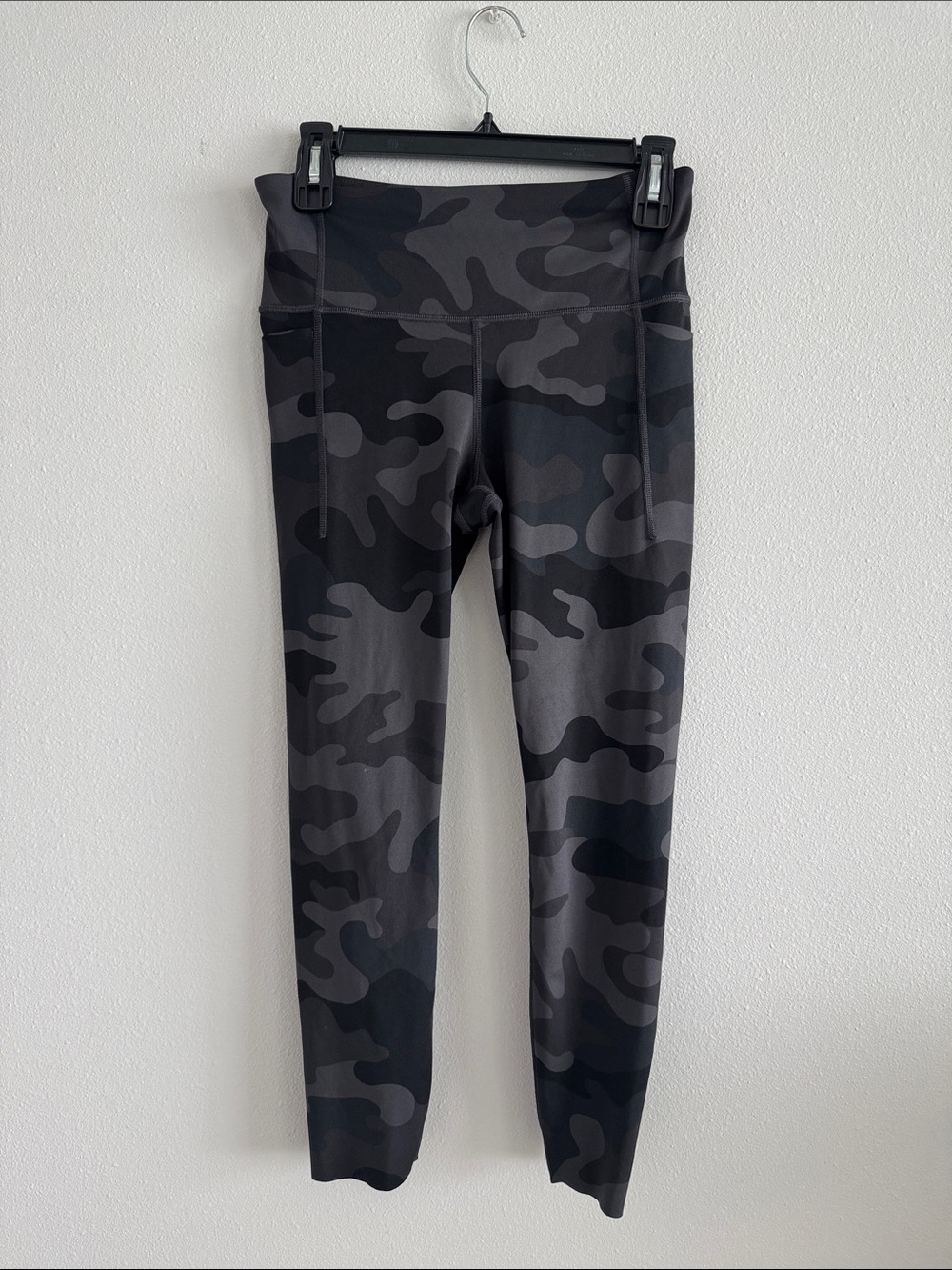 GAP Camo Leggings - Black & Gray